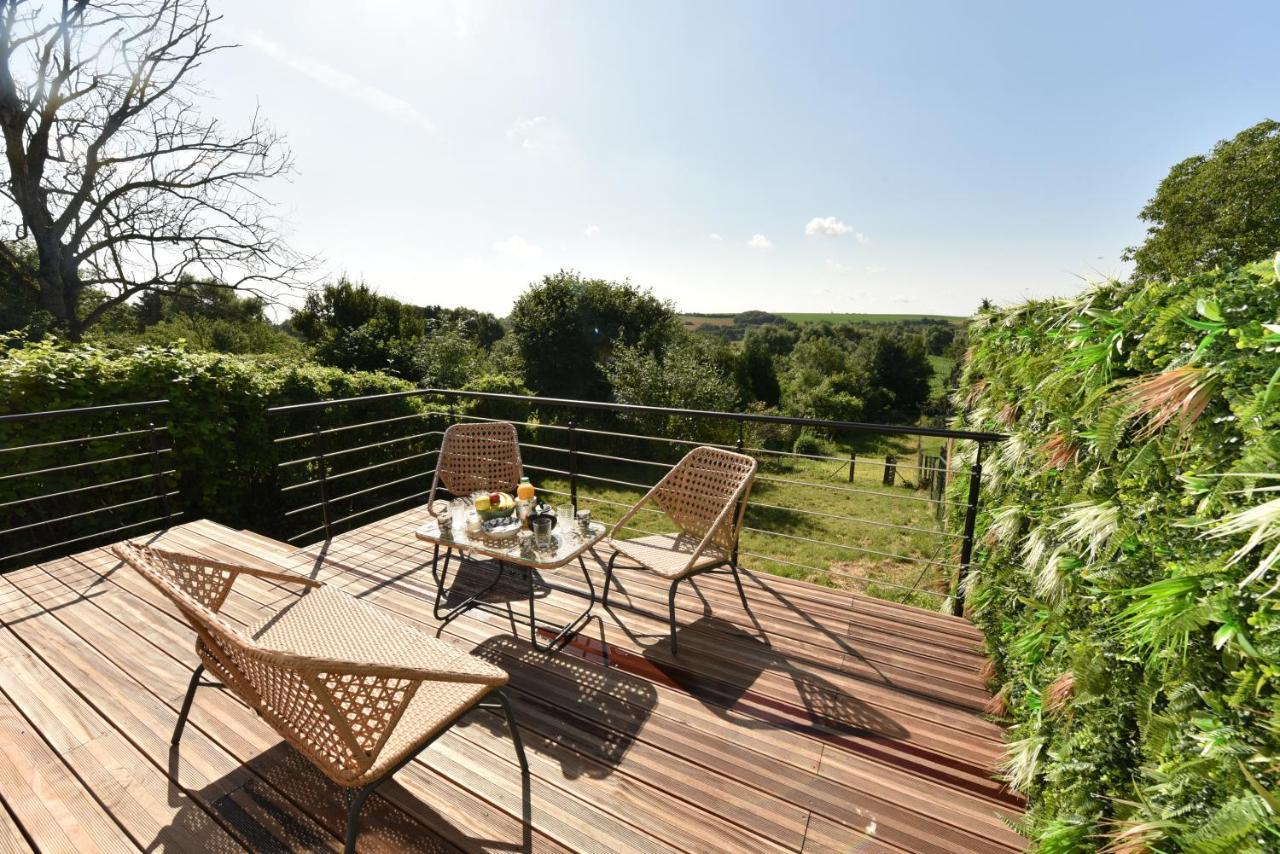 Maisonnette Du Bonheur - Vue Campagne - Baignoire Balneo 32 Jets - Lits Queen Size Vadencourt  Extérieur photo